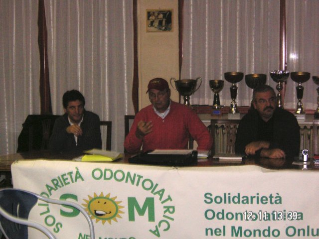 conferenzastampa12novembre2005cdcasti4.jpg