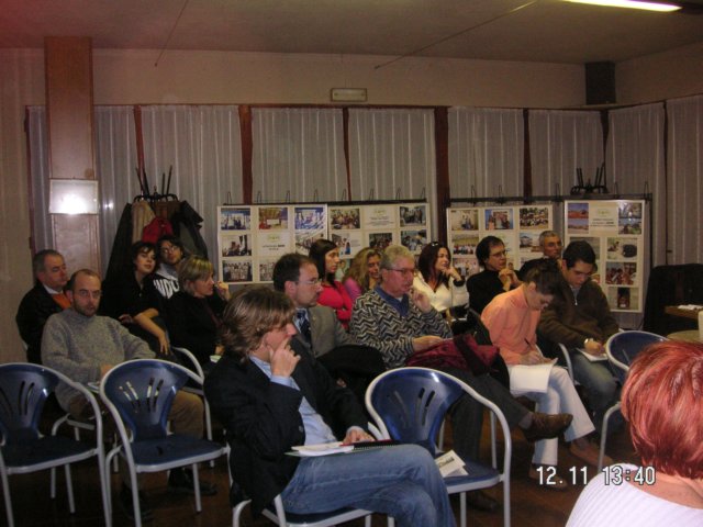 conferenzastampa12novembre2005cdcasti5.jpg